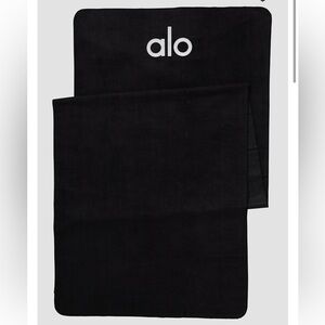 Alo Yoga Grounded No-Slip Mat Towel ~ NWT